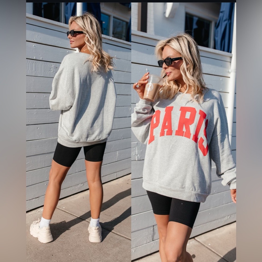 The Post oversized Paris drop shoulder crewneck sweatshirt. Size Medium